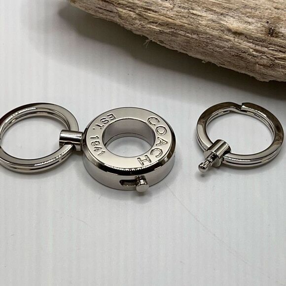 Silver Coach Dual Fob Purse Cham Key Chain - Picture 3 of 7